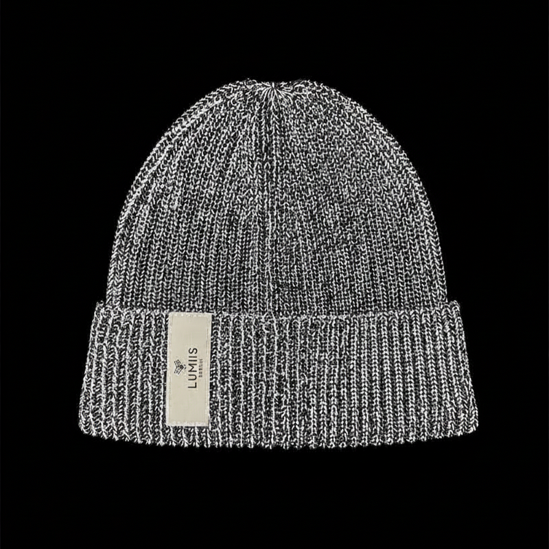 Reflektierende Beanie aus Merinowolle und Kaschmir von LUMIIS BERLIN